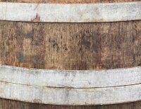 600L Weinfass geschlossen als Stehtisch Natur