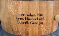 Personalisiertes GESCHLIFFENES 225L Weinfass: Schriftzug am Deckel, natur, verzinkte Ringe
