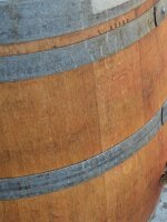225L Geöltes Weinfass geöffnet als Regentonne Wasserhahn: Messing: Höhe 20 cm, Lieferumfang: Deckel mit Edelstahlgriff